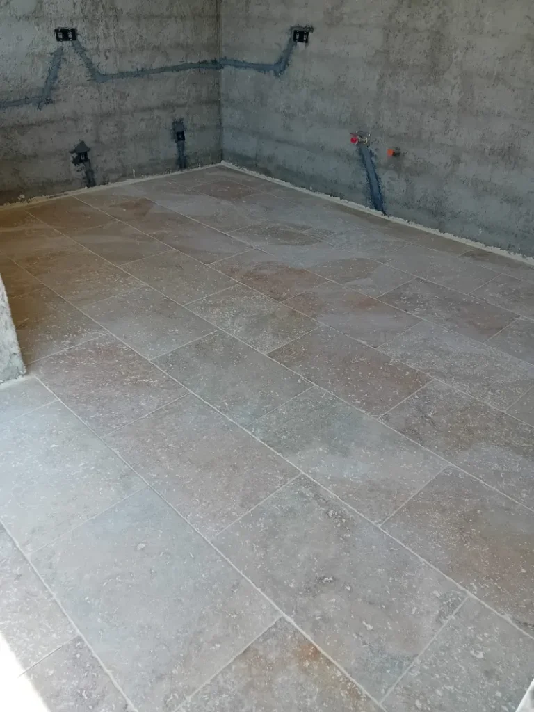 Coulage de dalle et pose de carrelage